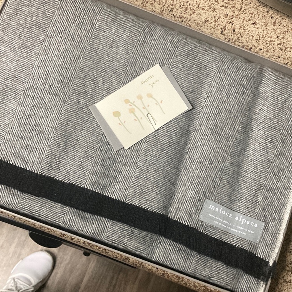 100% alpaca blanket